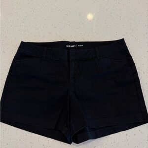 Old Navy Women’s Black Pixie Women's Bermuda Shorts